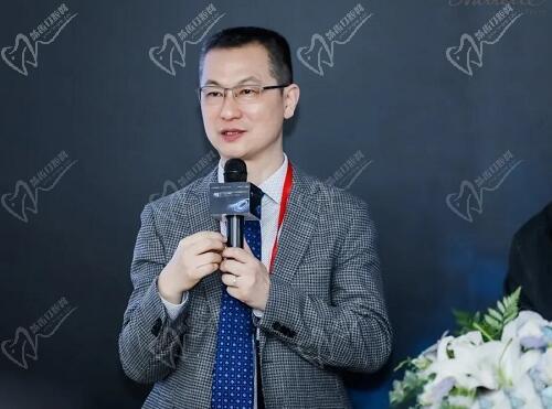 栗勇醫(yī)生是行業(yè)內(nèi)的隆胸咖位醫(yī)生