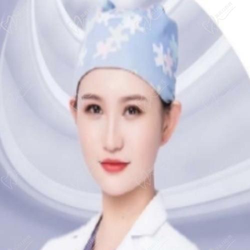 李晨曦